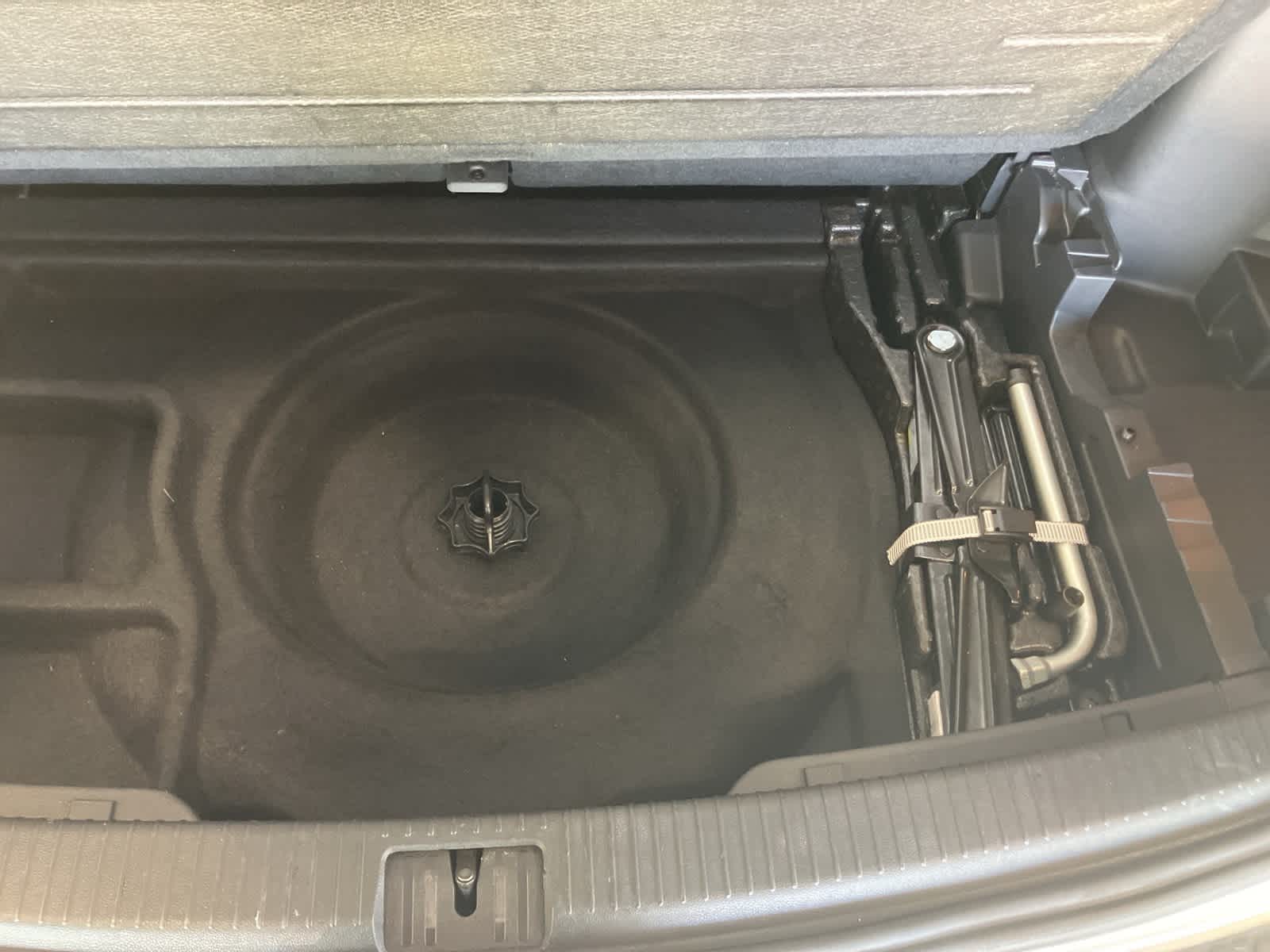 Thumbnail: 2021 Volkswagen Atlas - 28