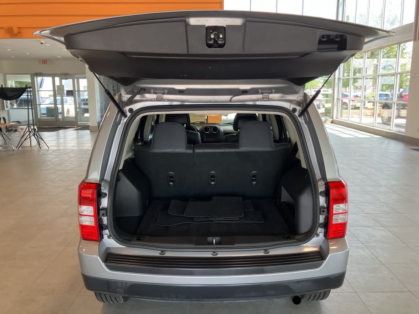 Thumbnail: 2015 Jeep Patriot - 25