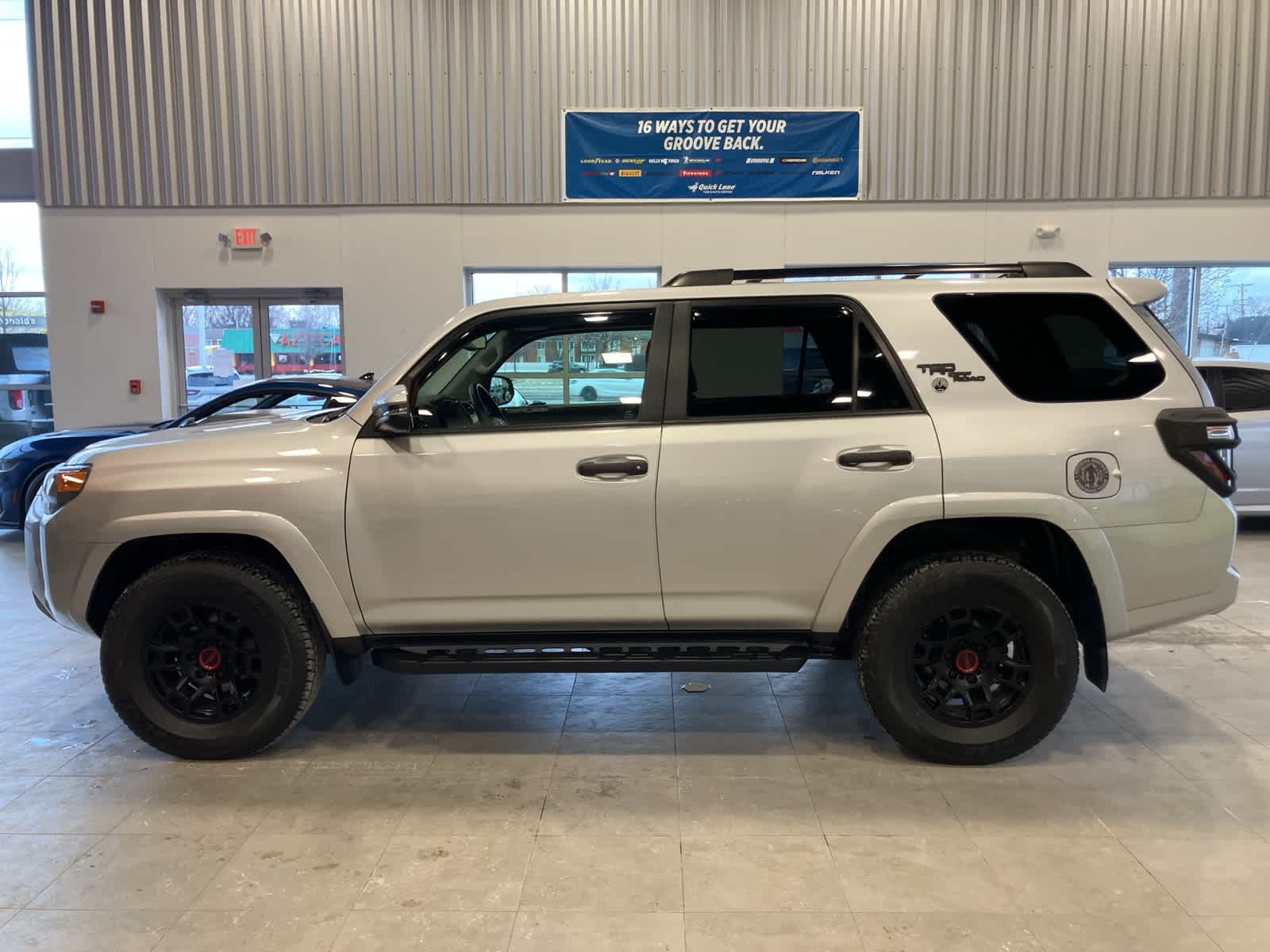 Thumbnail: 2022 Toyota 4Runner - 8