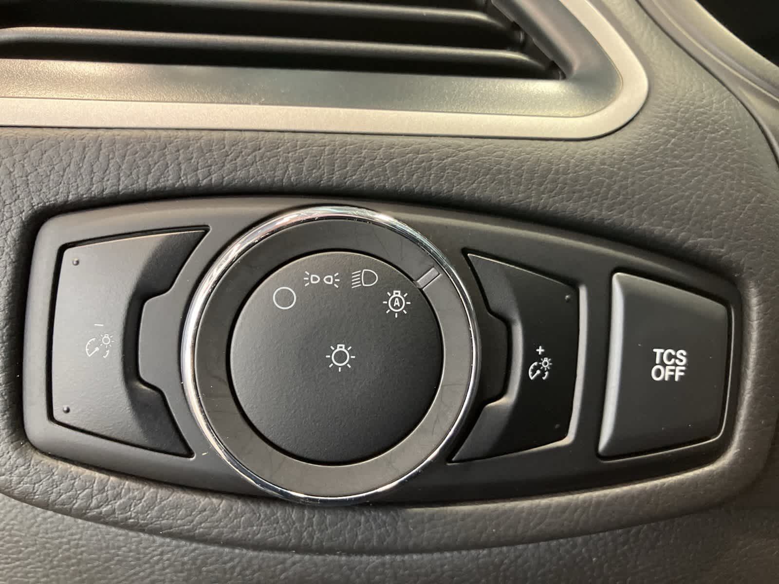 Thumbnail: 2024 Ford Edge - 13