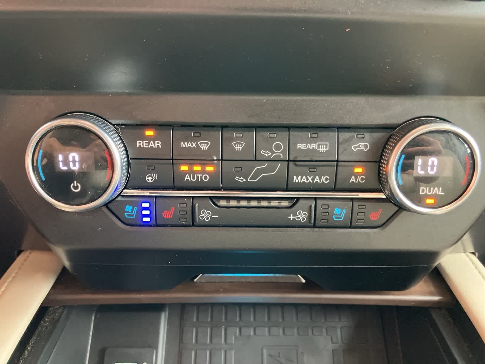 Thumbnail: 2019 Ford Expedition MAX - 21