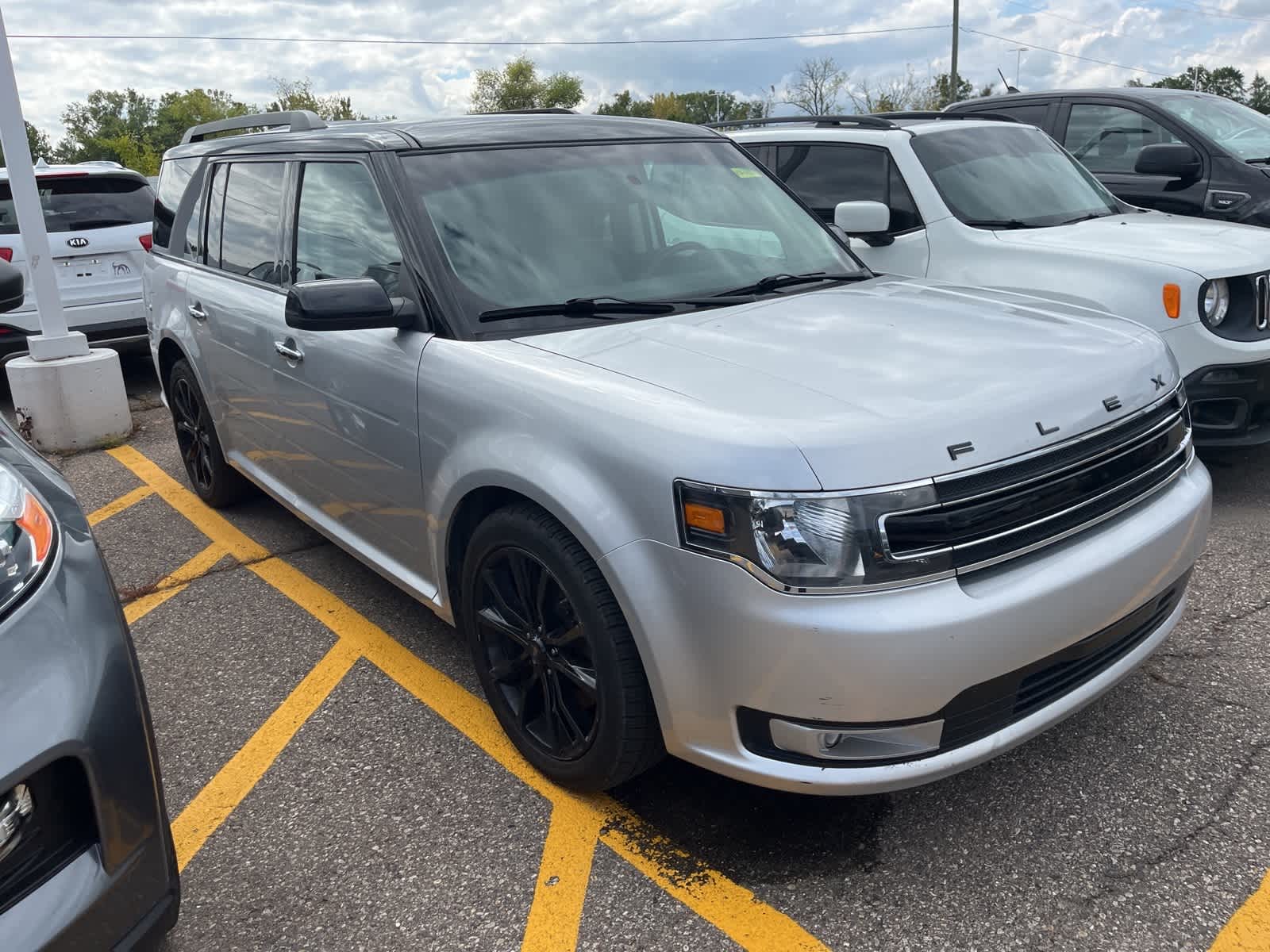 Thumbnail: 2019 Ford Flex - 17