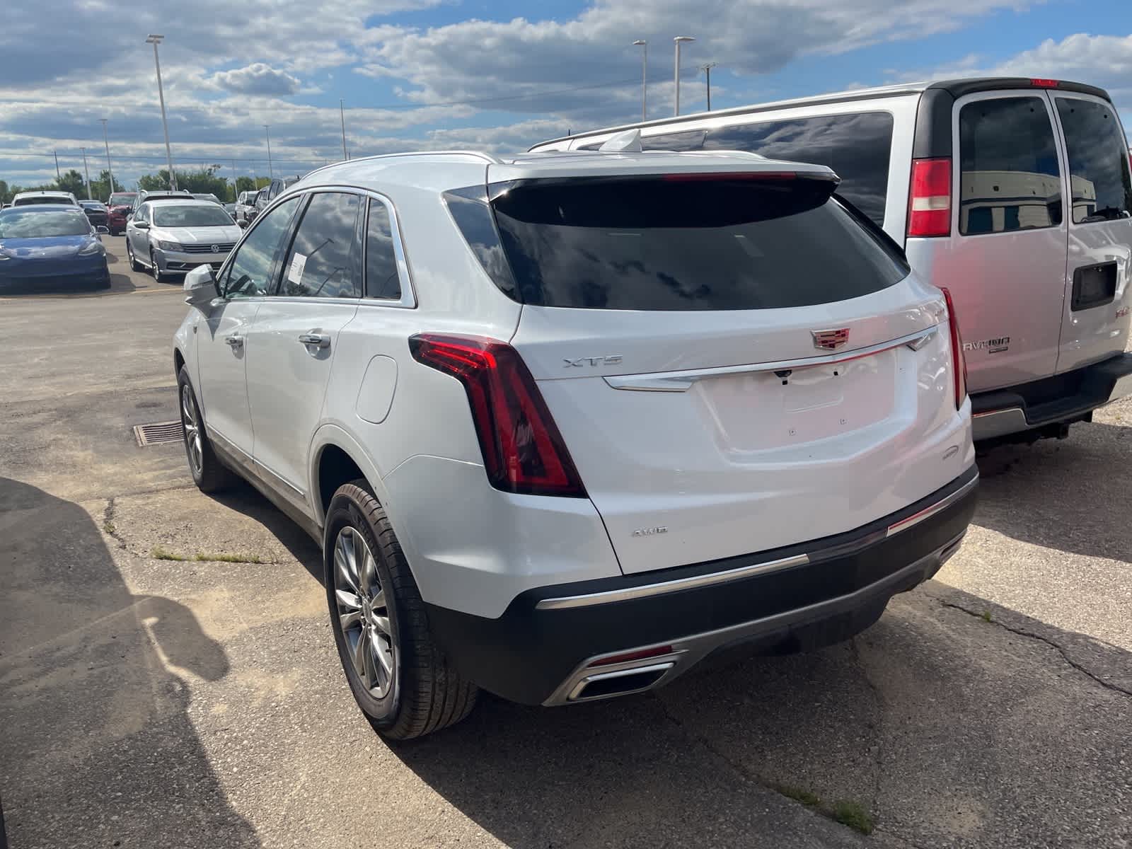 Thumbnail: 2021 Cadillac XT5 - 8