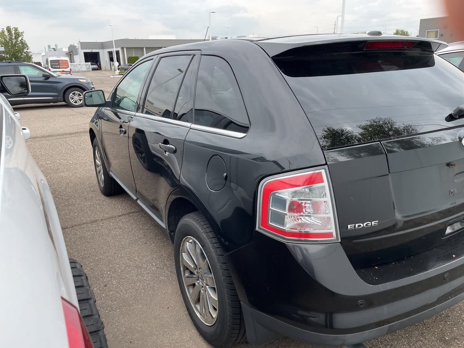 Thumbnail: 2010 Ford Edge - 11