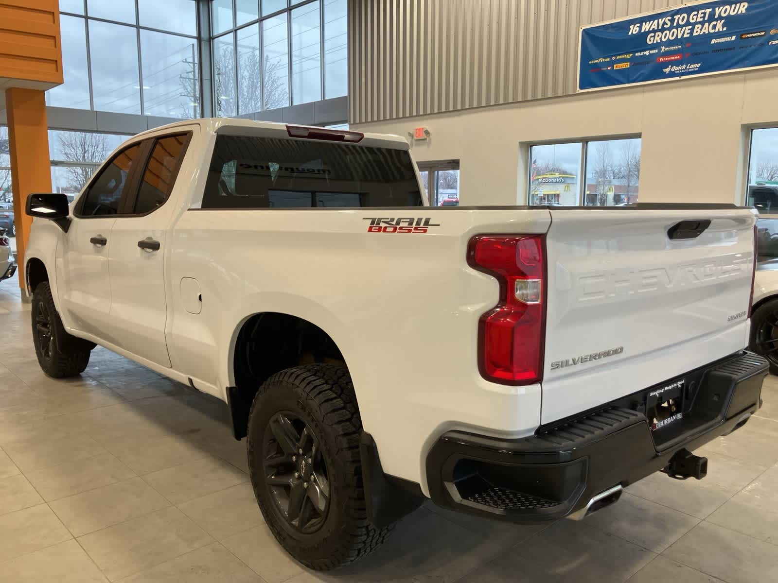 Thumbnail: 2019 Chevrolet Silverado 1500 - 7