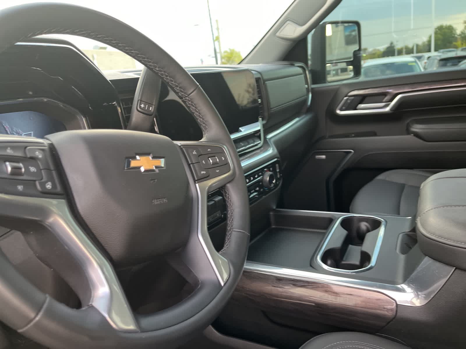 Thumbnail: 2025 Chevrolet Silverado 2500 - 31