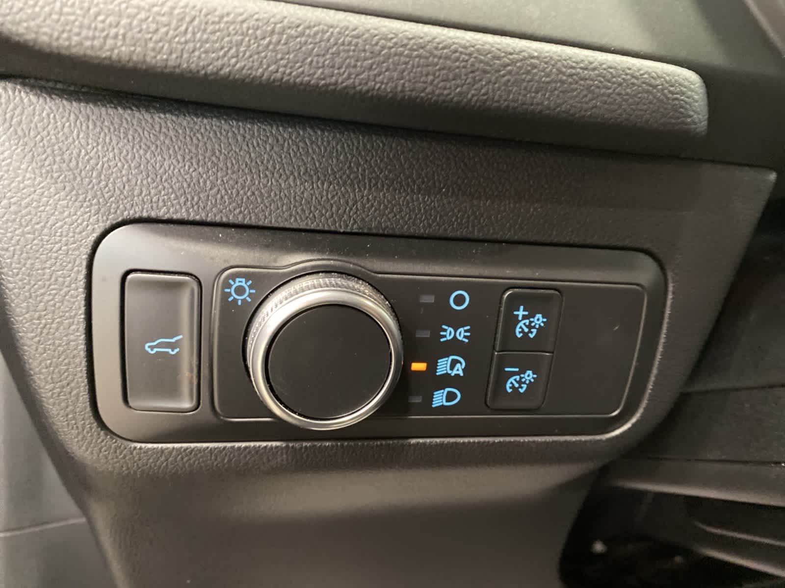 Thumbnail: 2021 Ford Escape - 18