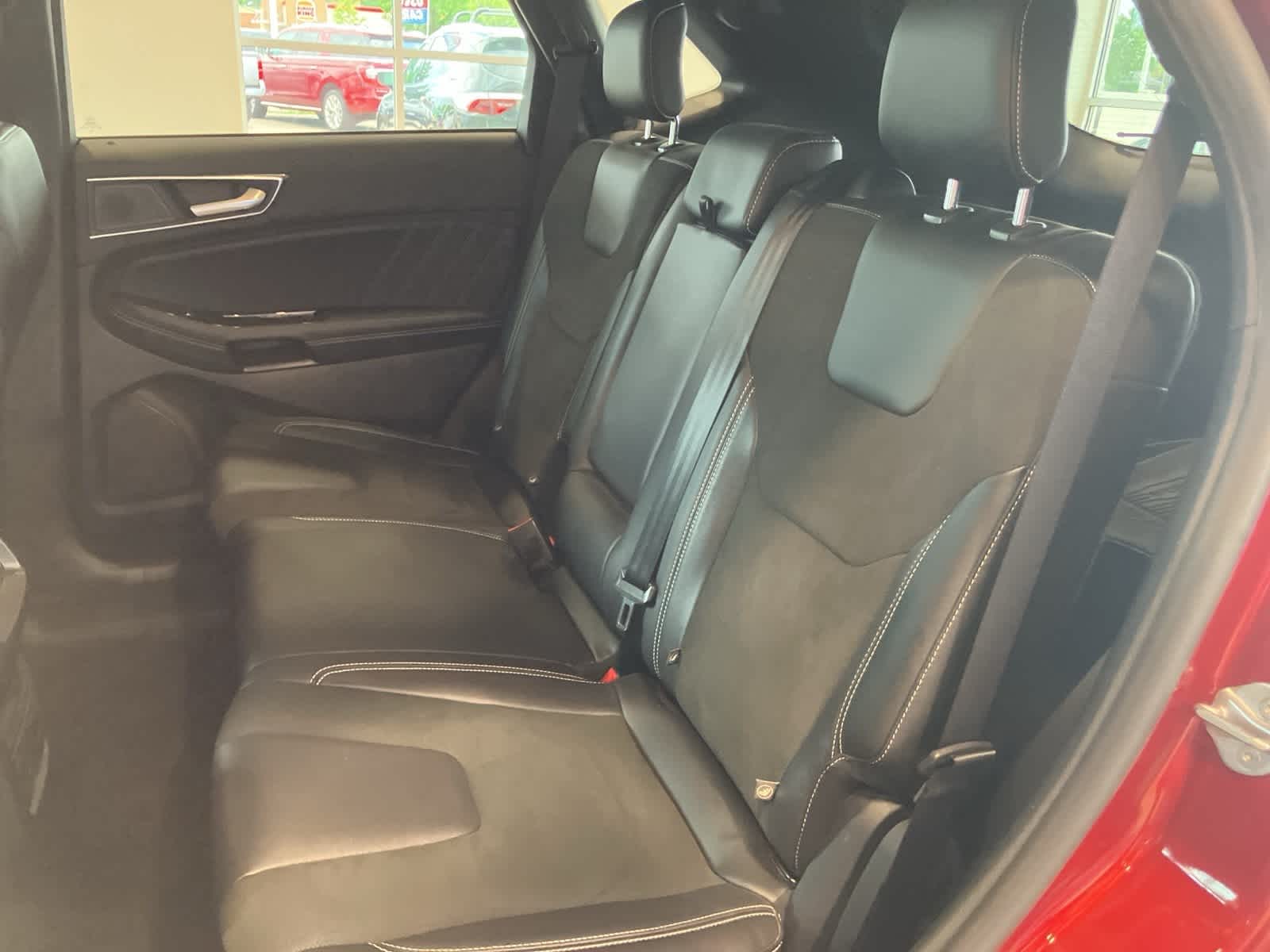 Thumbnail: 2019 Ford Edge - 25