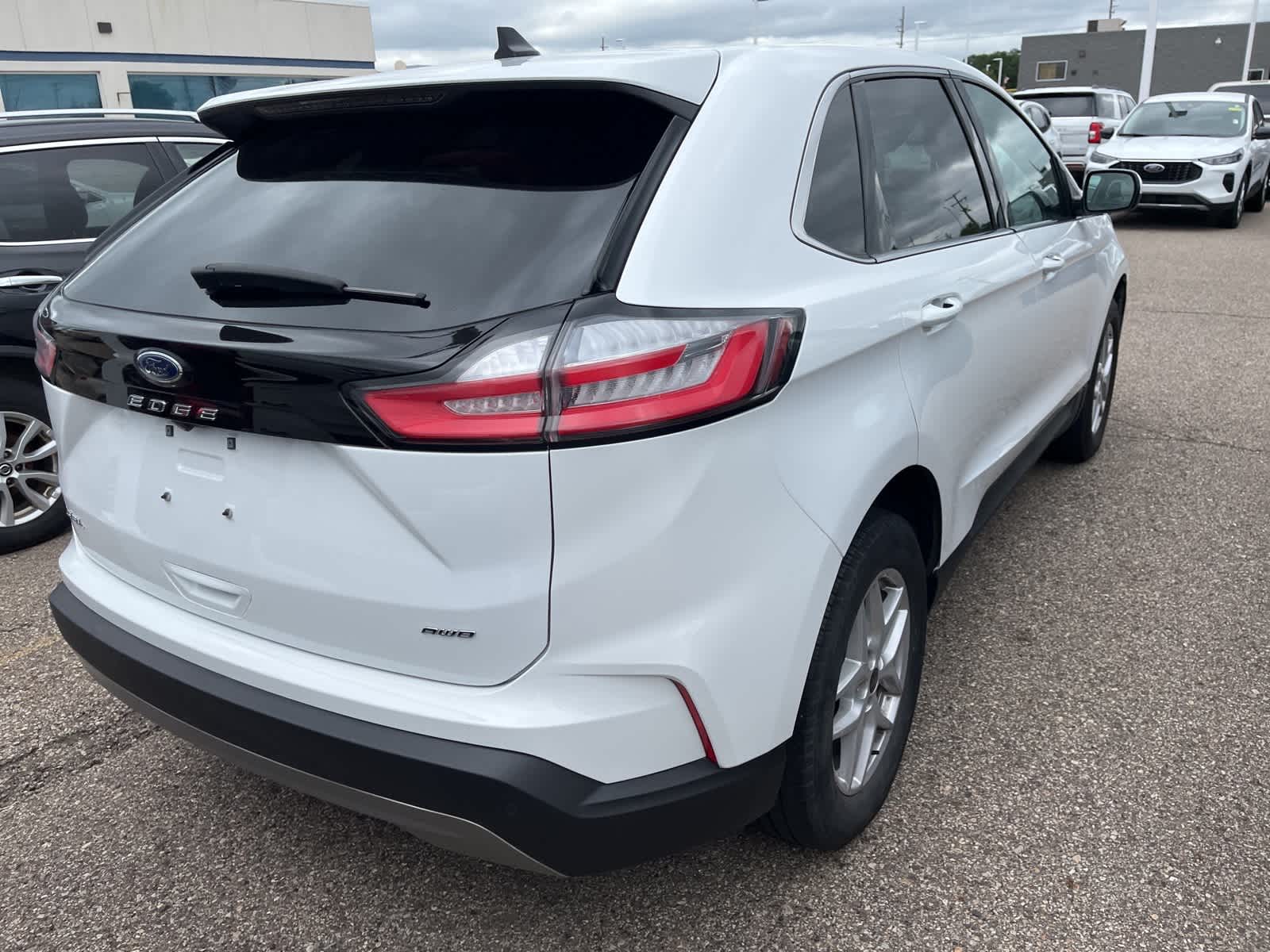 Thumbnail: 2024 Ford Edge - 13
