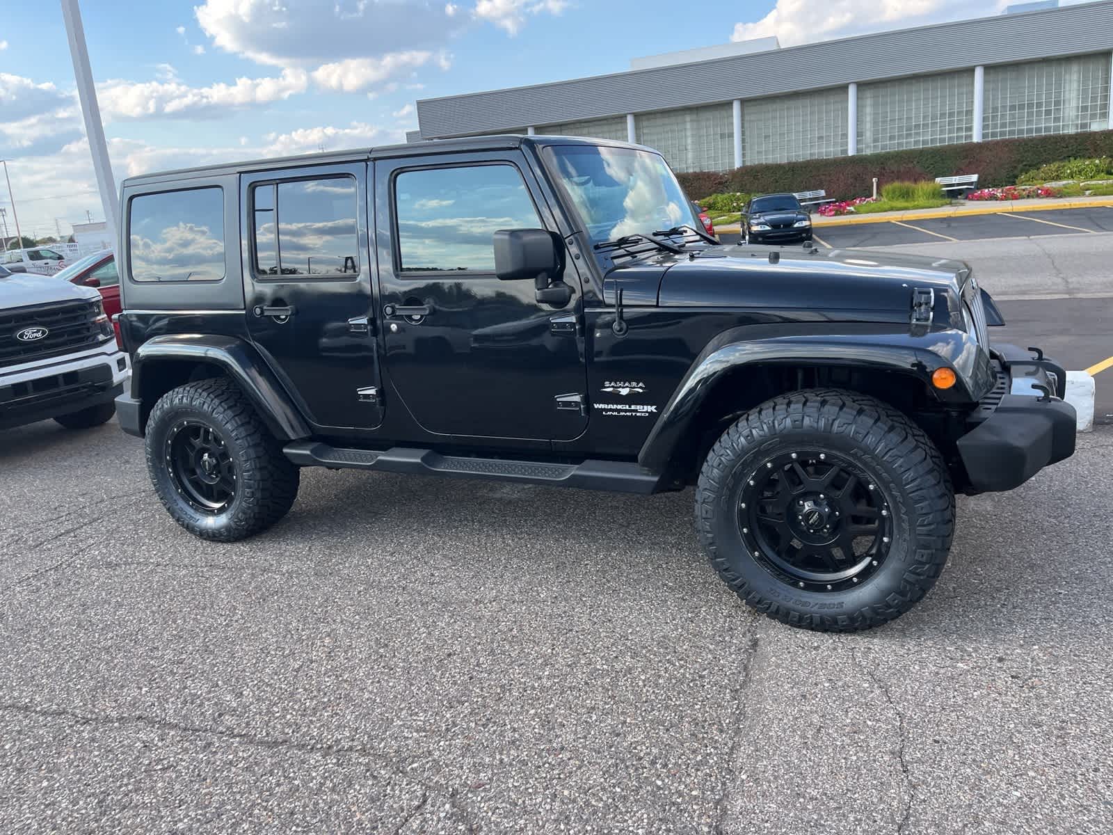 Thumbnail: 2019 Jeep Wrangler - 16