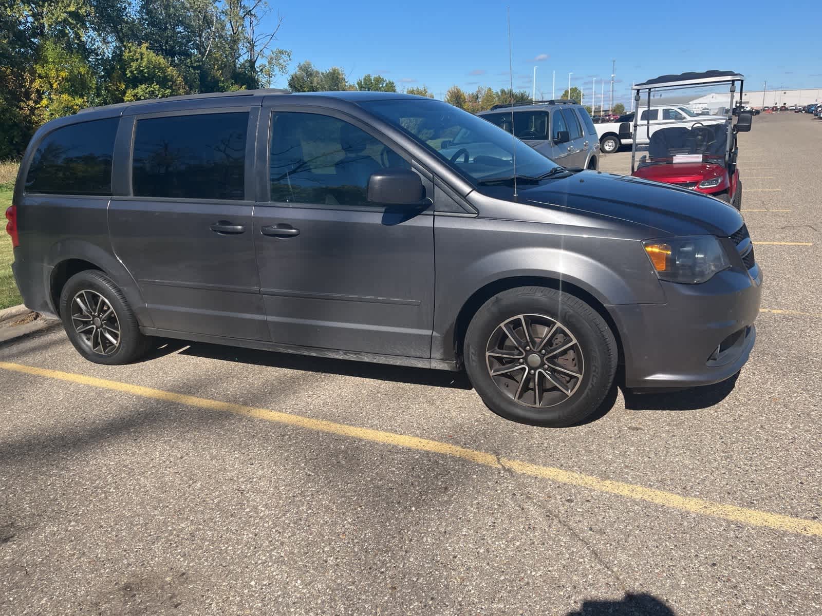 Thumbnail: 2017 Dodge Grand Caravan - 16
