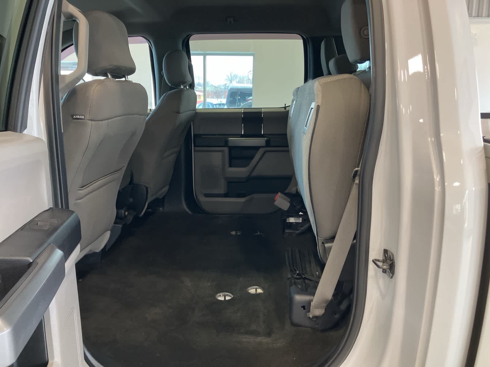 Thumbnail: 2017 Ford Econoline - 28