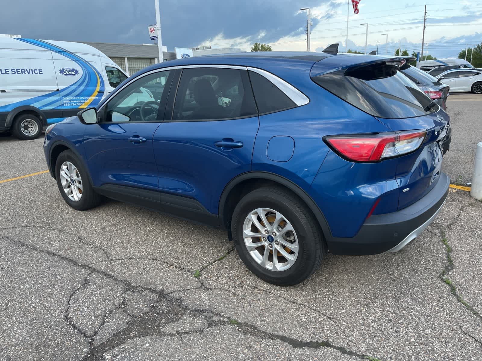 Thumbnail: 2022 Ford Escape - 8