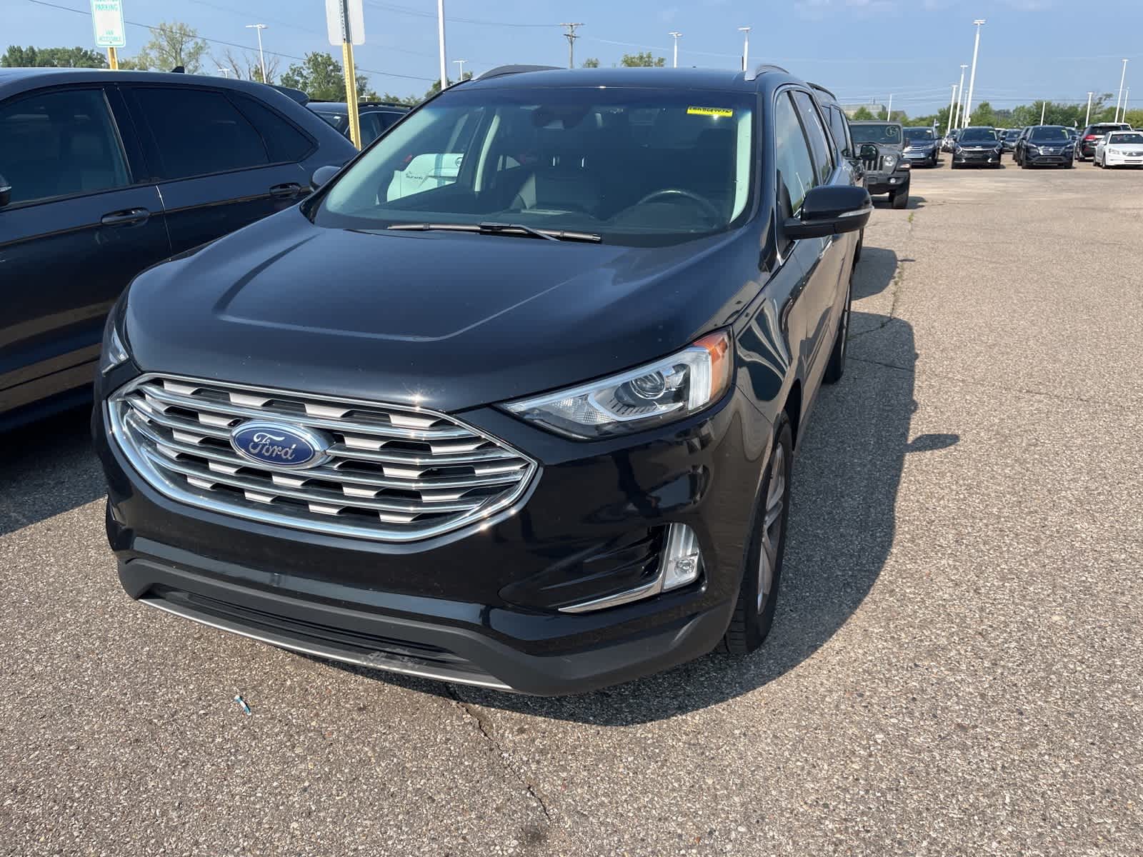 Thumbnail: 2020 Ford Edge - 3