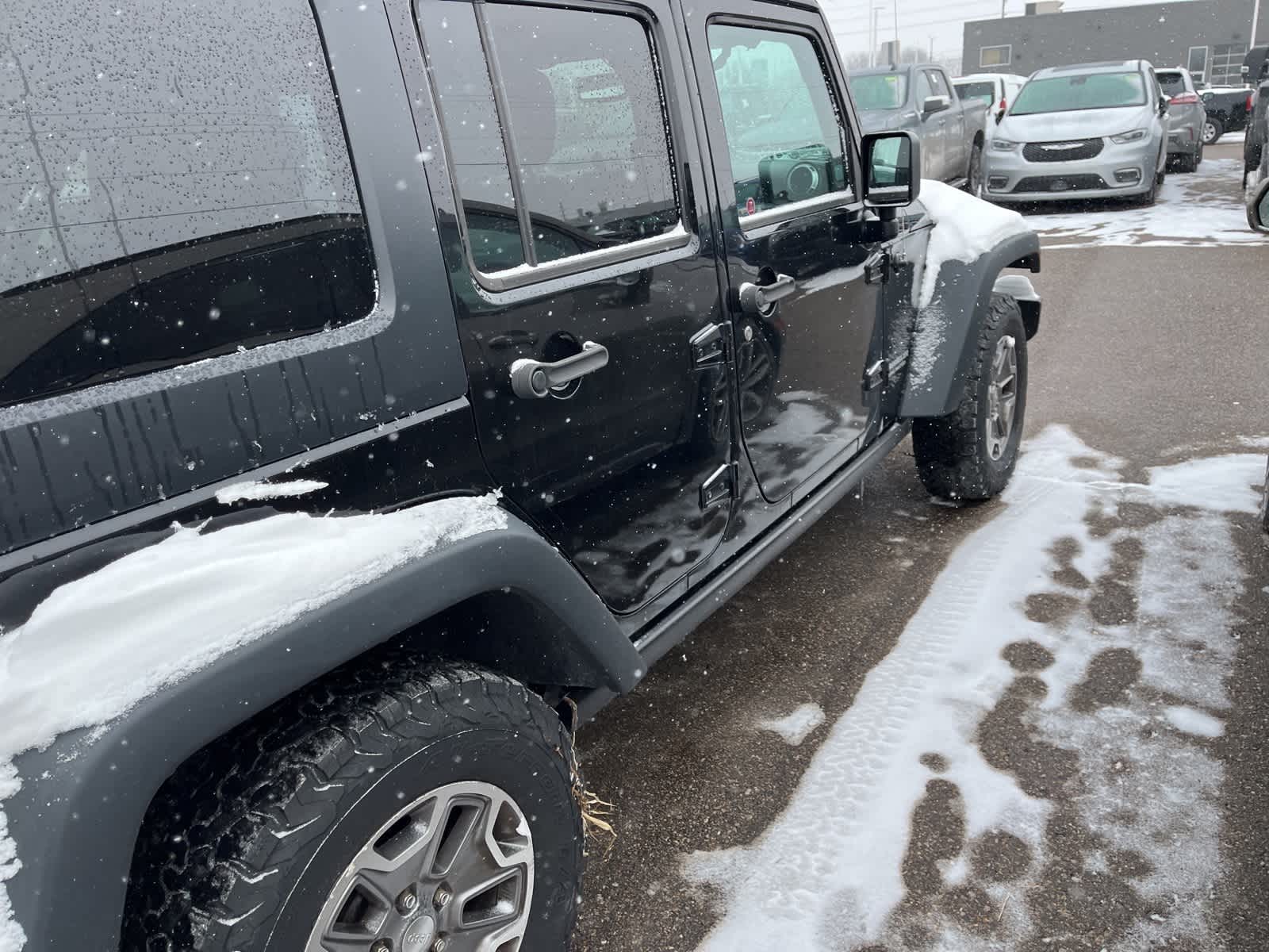 Thumbnail: 2016 Jeep Wrangler - 16