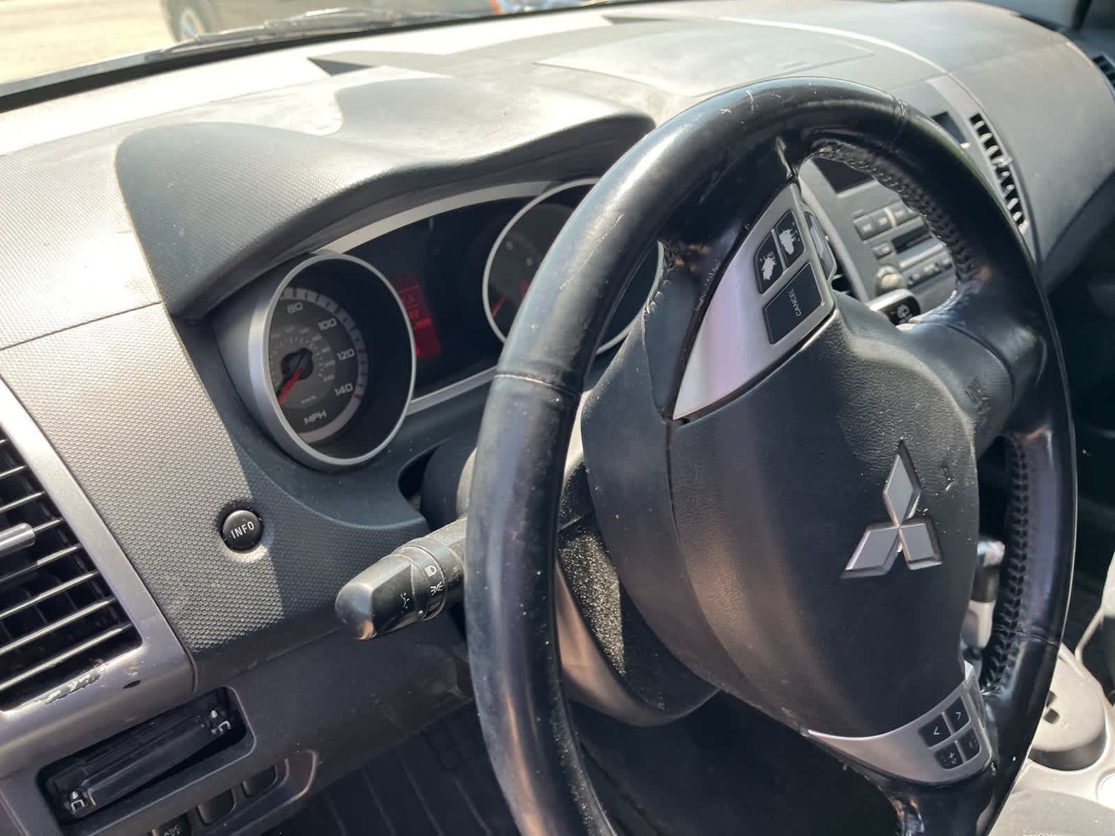 Thumbnail: 2007 Mitsubishi Outlander - 24