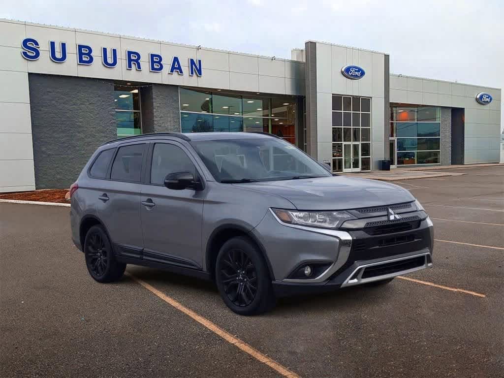 2019 Mitsubishi Outlander LE 2