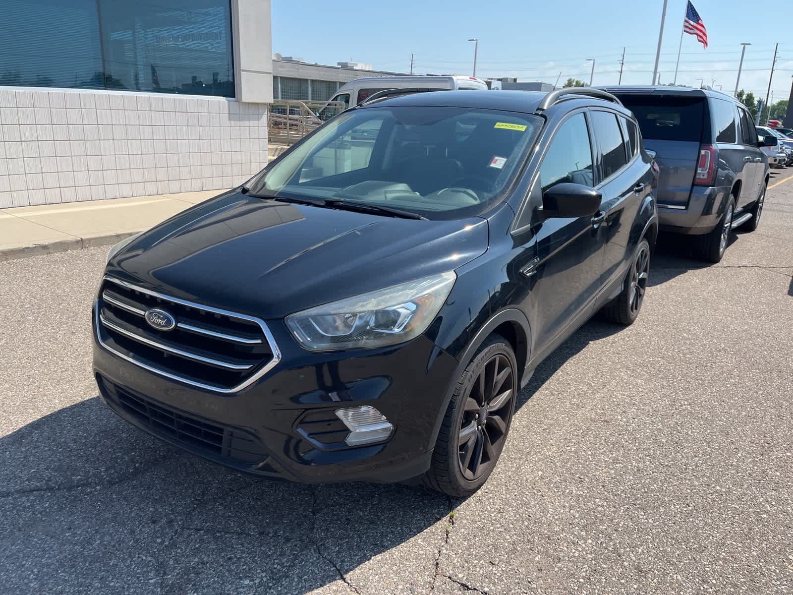 Thumbnail: 2017 Ford Escape - 2