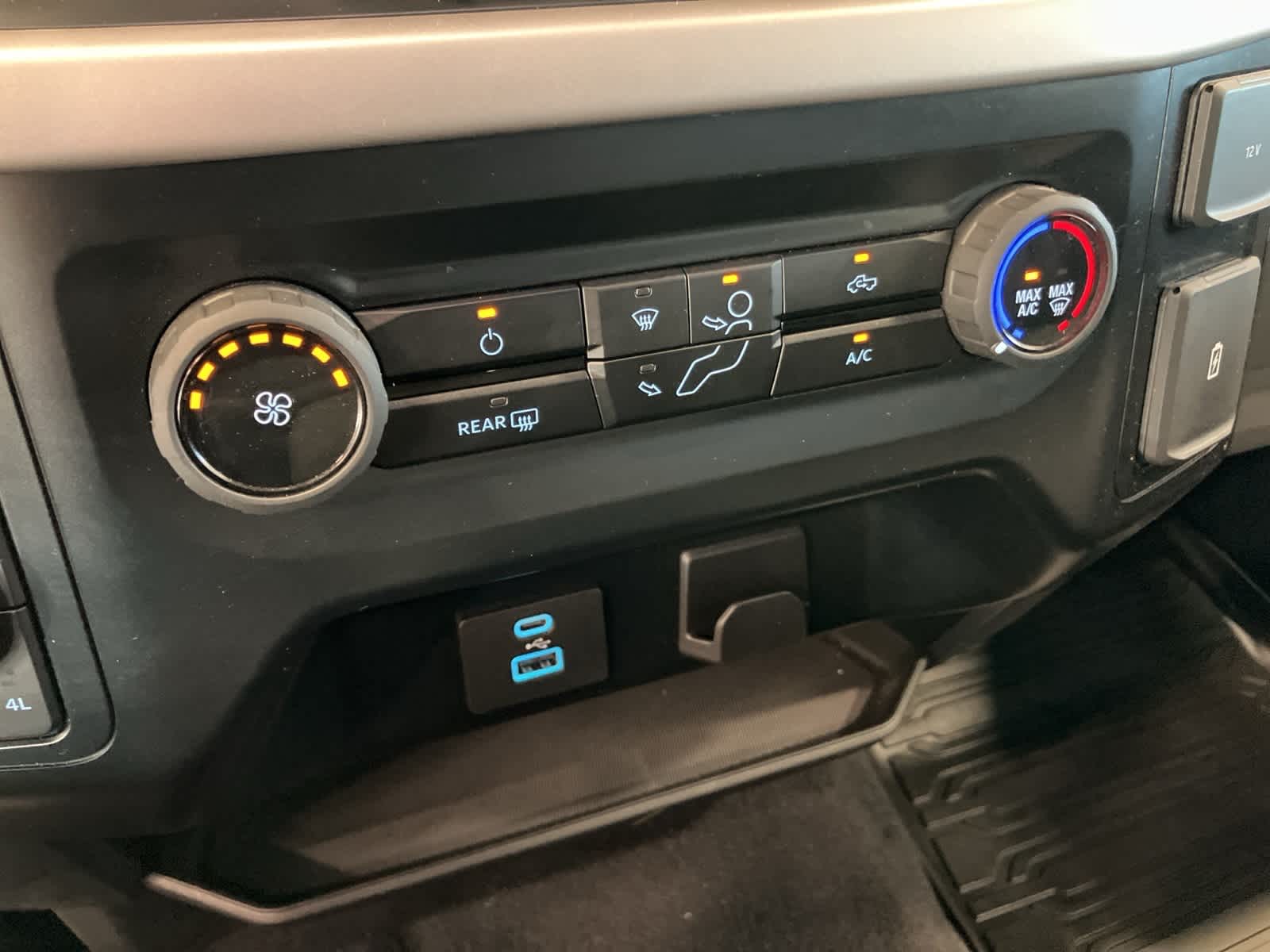 Thumbnail: 2023 Ford F-150 - 19