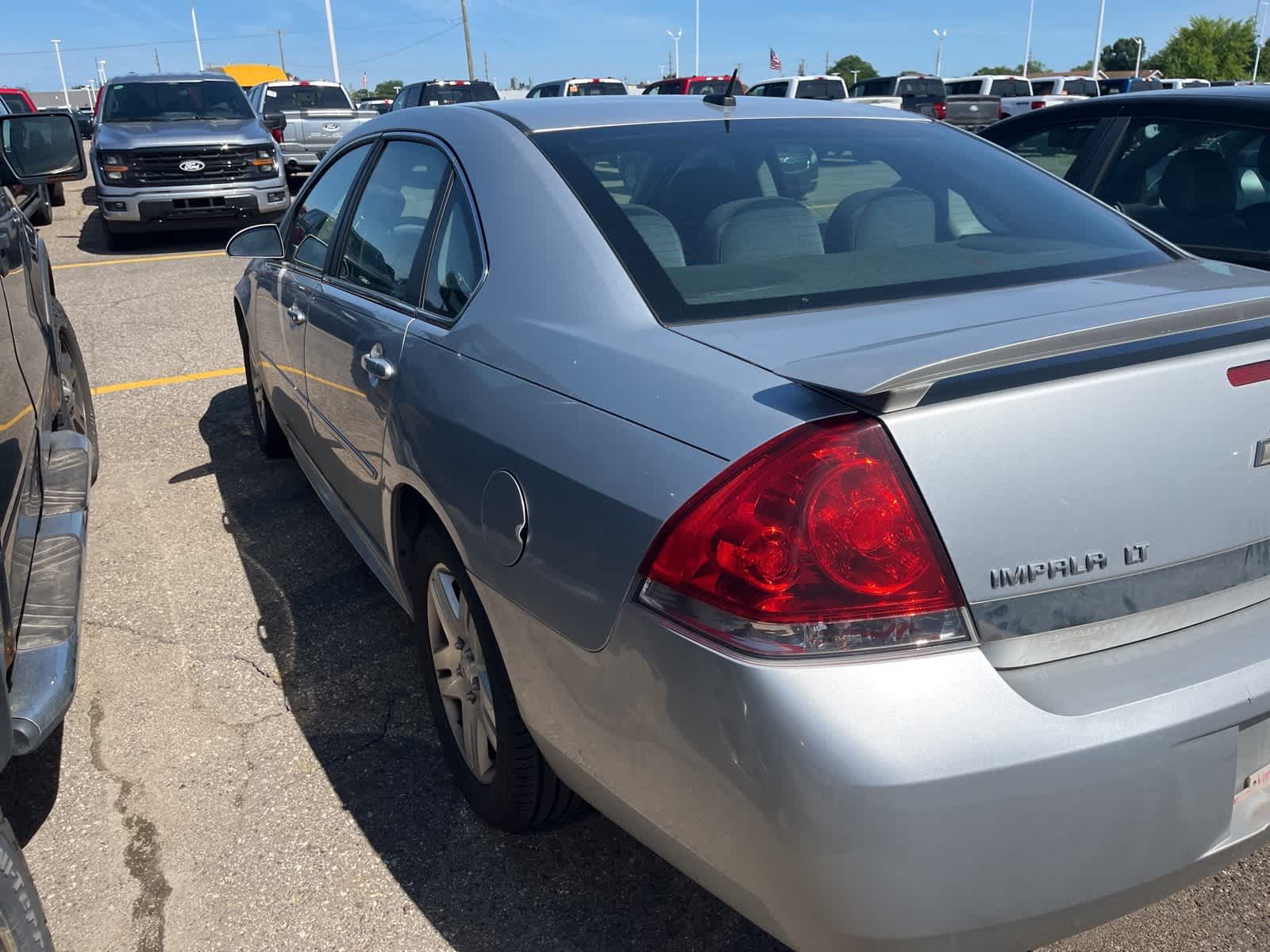 Thumbnail: 2011 Chevrolet Impala - 9