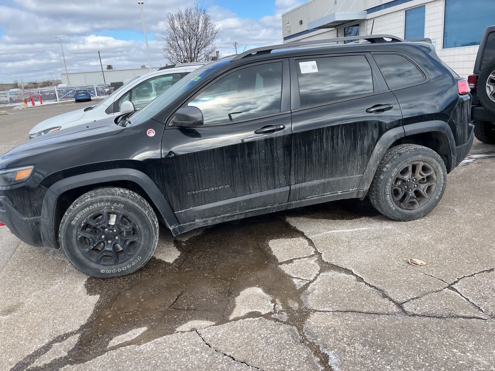 Thumbnail: 2021 Jeep Cherokee - 9