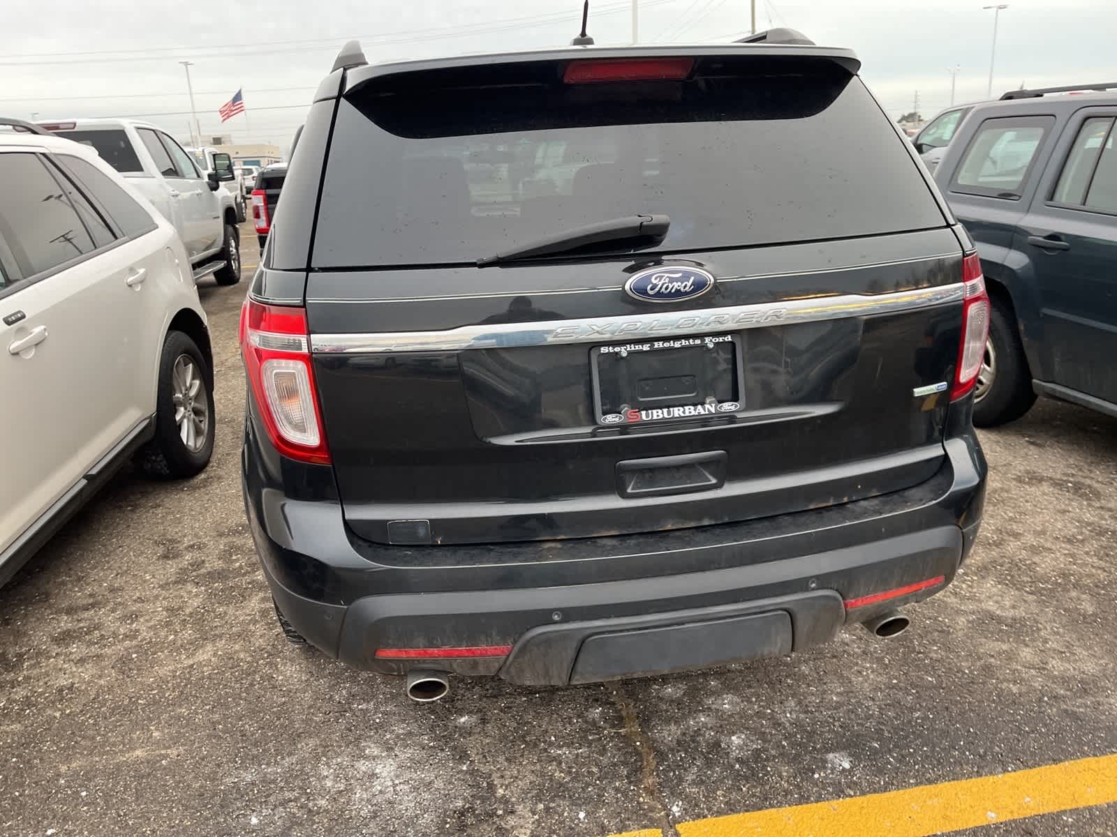 Thumbnail: 2013 Ford Explorer - 11