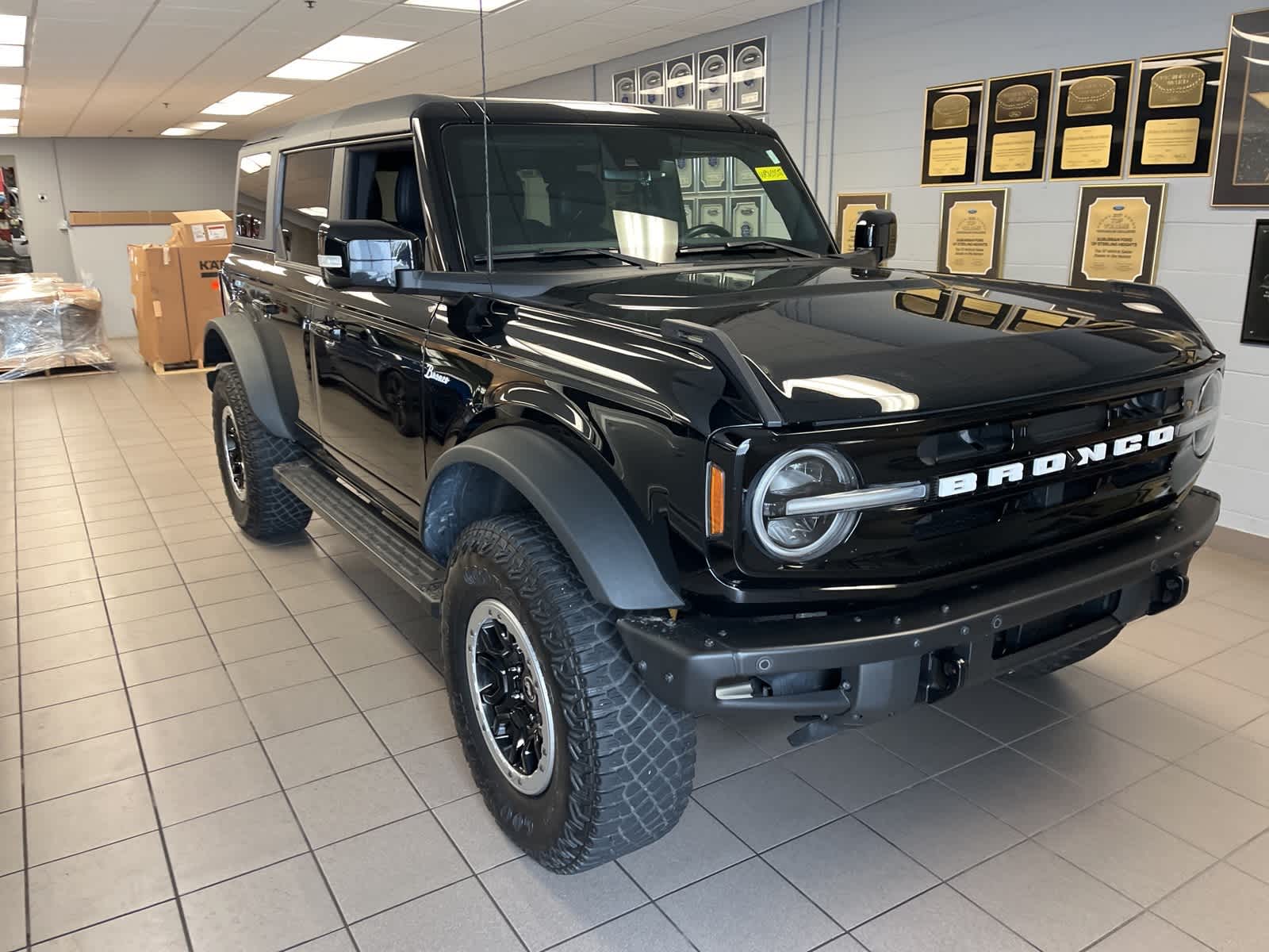 2022 Ford Bronco Outer Banks 18