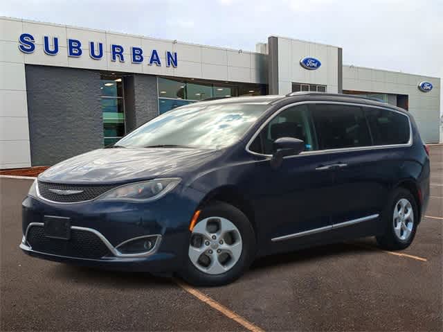 2017 Chrysler Pacifica Touring-L -
                Sterling Heights, MI