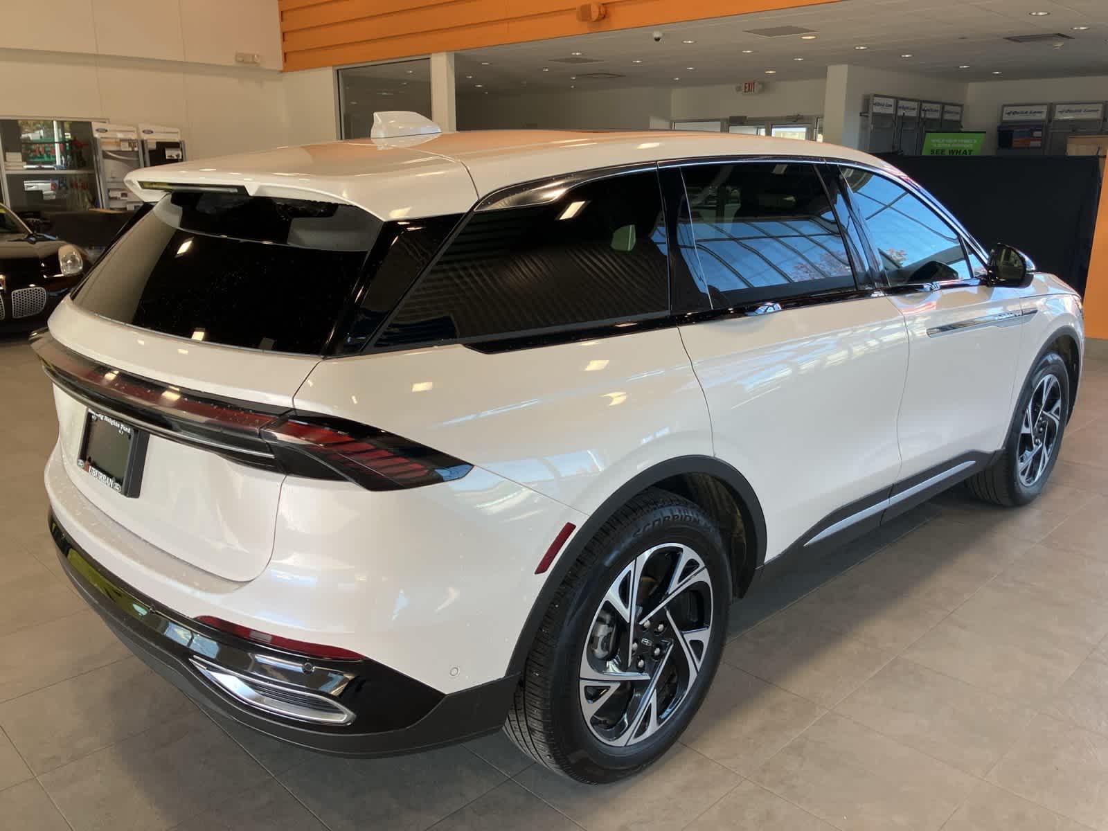 Thumbnail: 2024 Lincoln Nautilus - 5