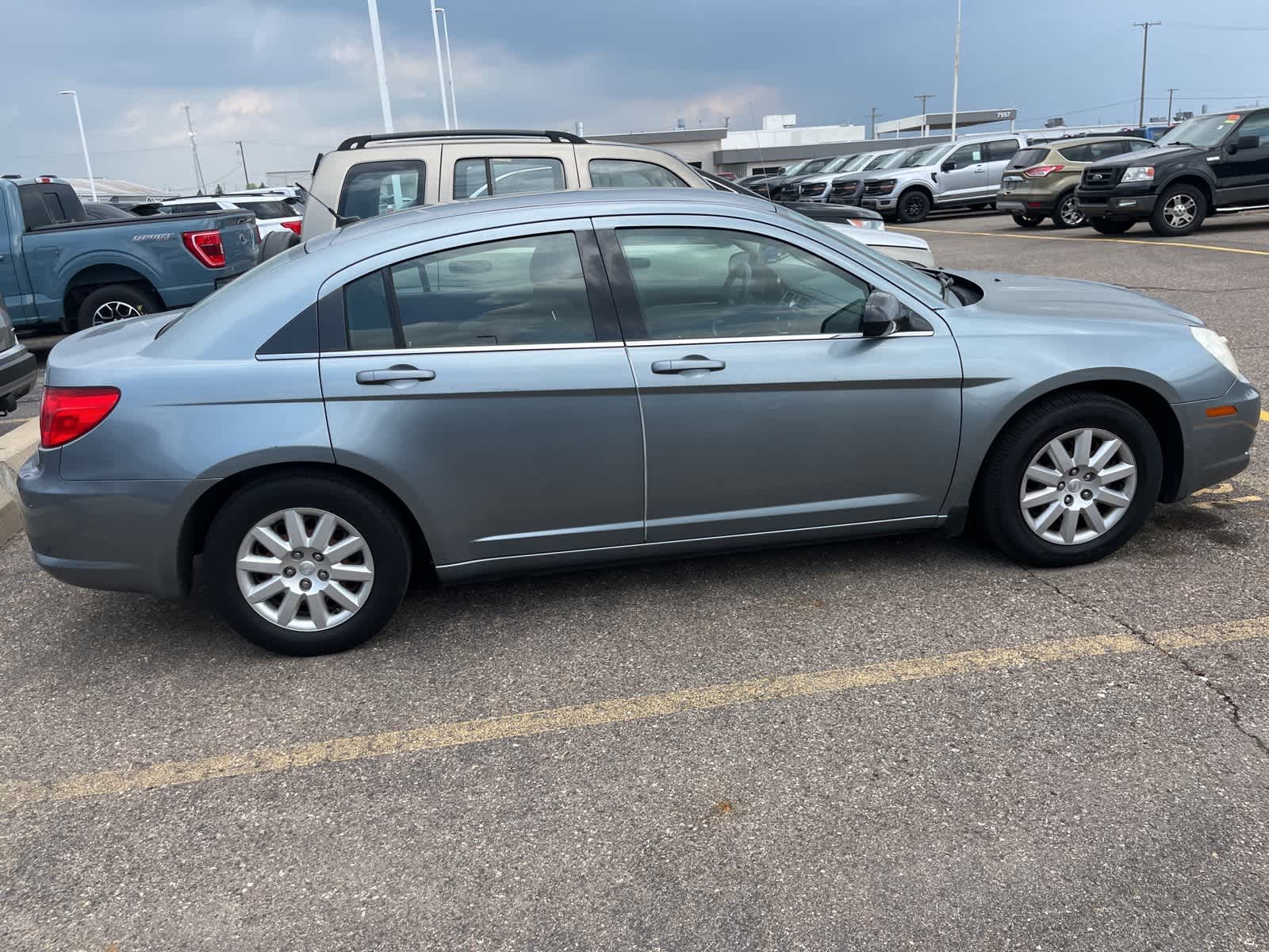 Thumbnail: 2009 Chrysler Sebring - 15