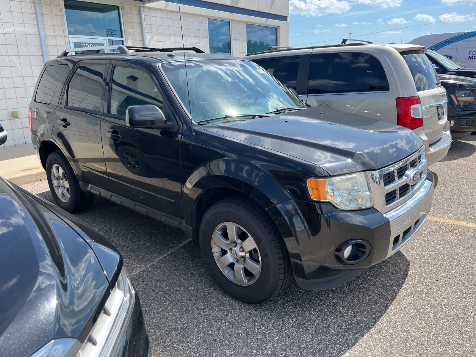Thumbnail: 2011 Ford Escape - 19