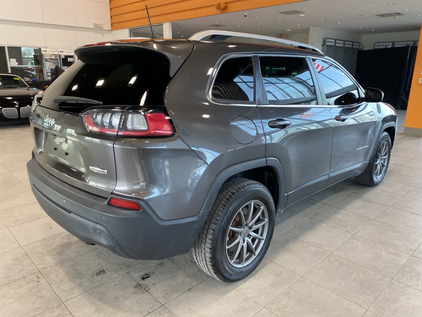 Thumbnail: 2021 Jeep Cherokee - 5