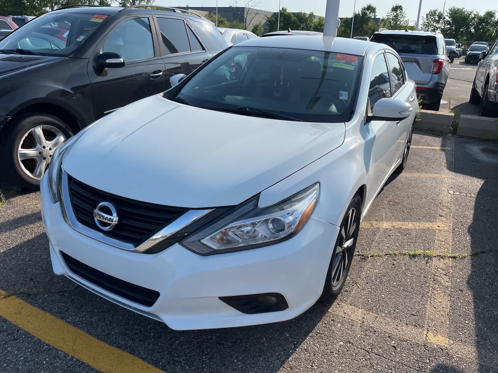 Thumbnail: 2018 Nissan Altima - 3