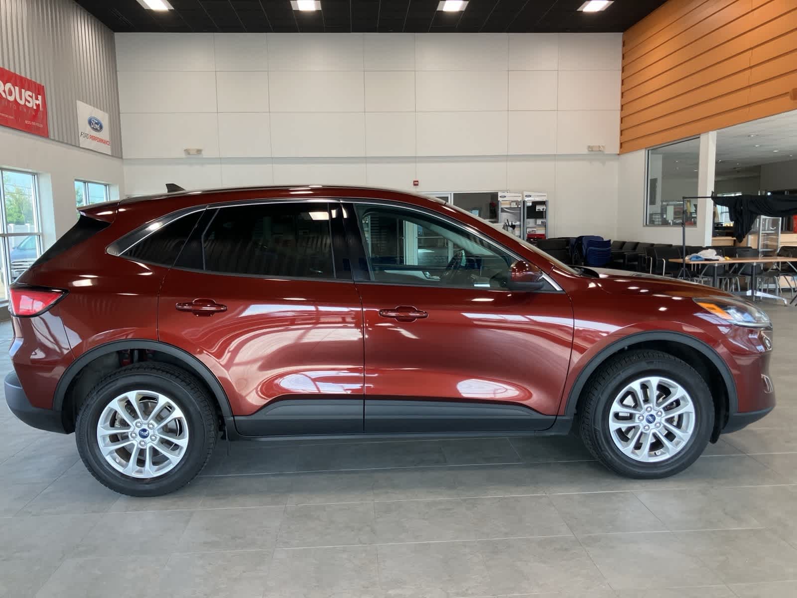 Thumbnail: 2021 Ford Escape - 4