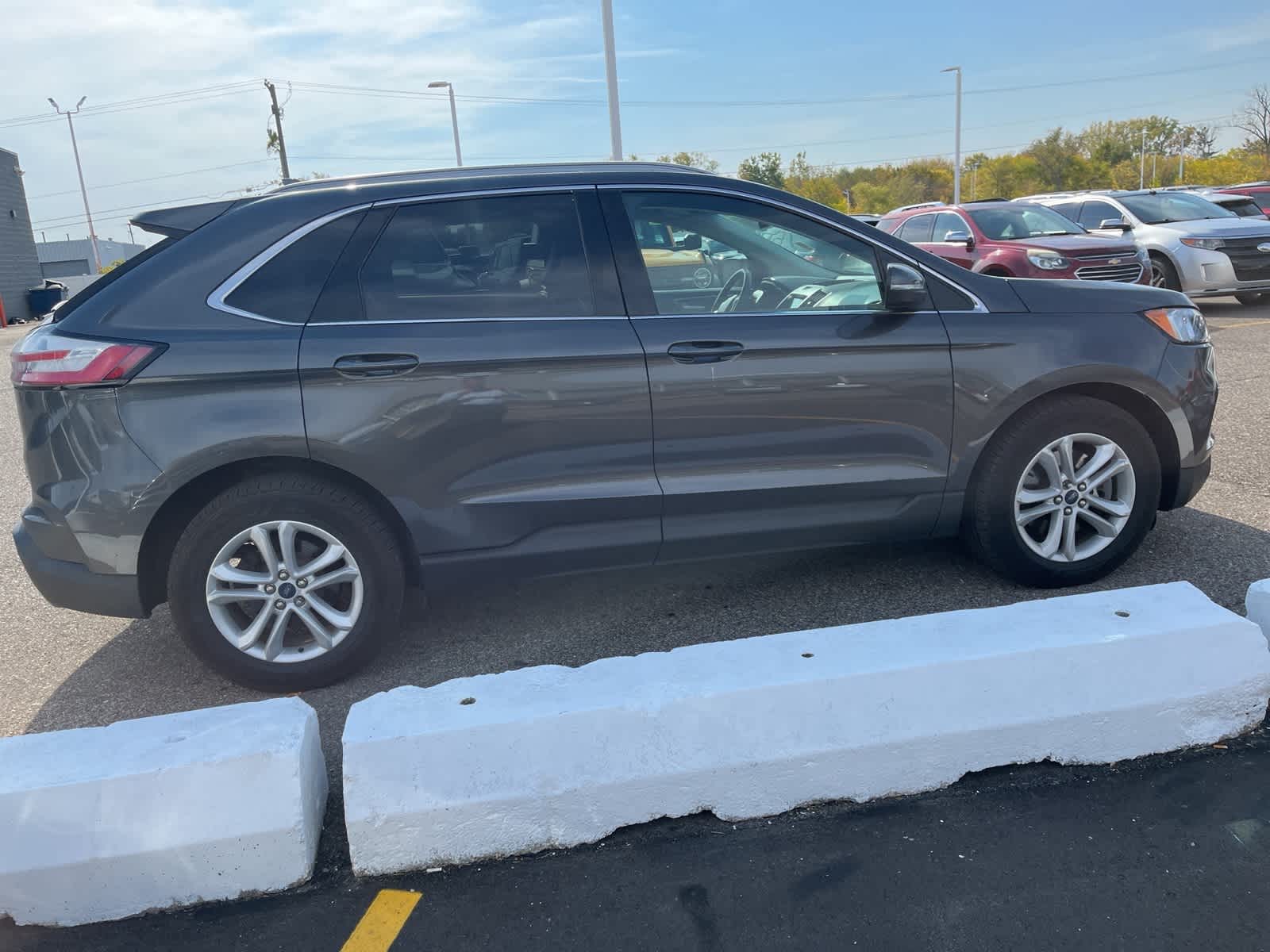 Thumbnail: 2020 Ford Edge - 17