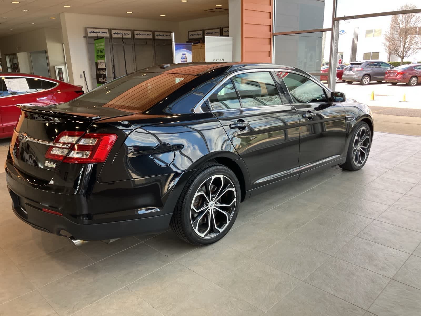 2016 Ford Taurus SHO 4