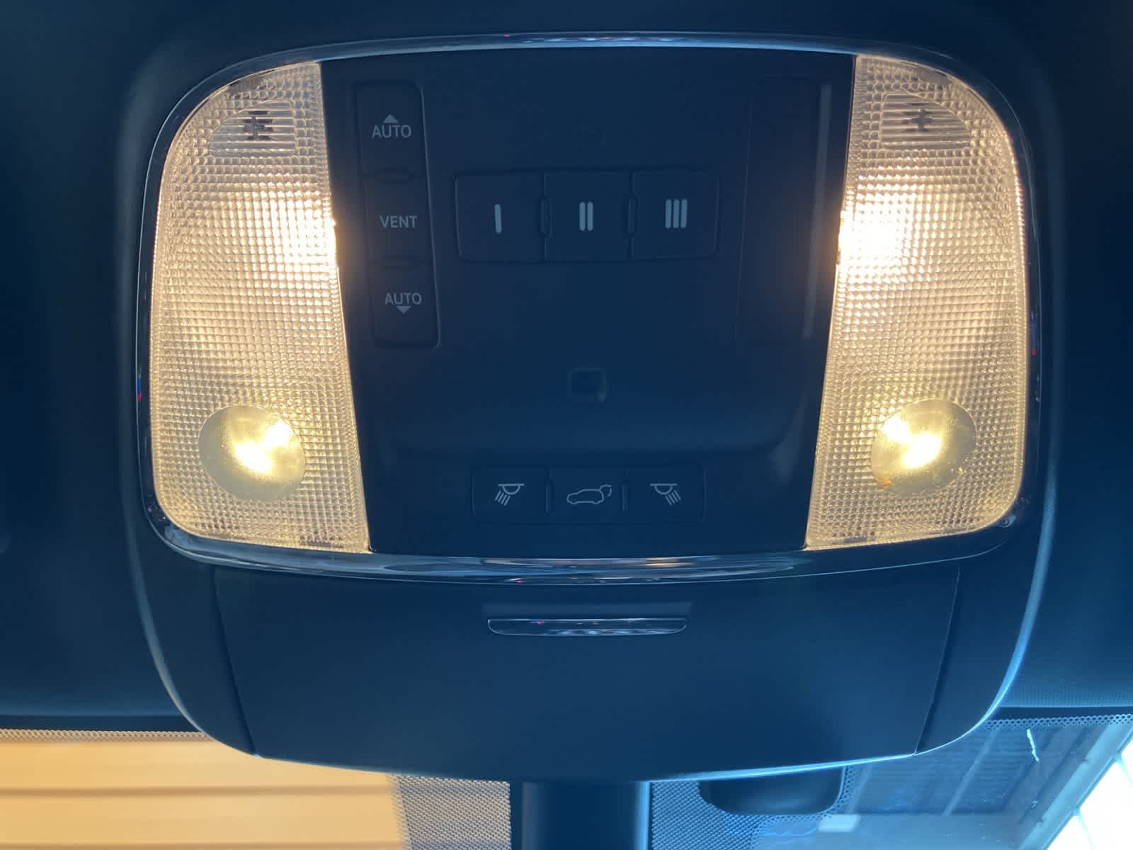 Thumbnail: 2018 Dodge Durango - 25