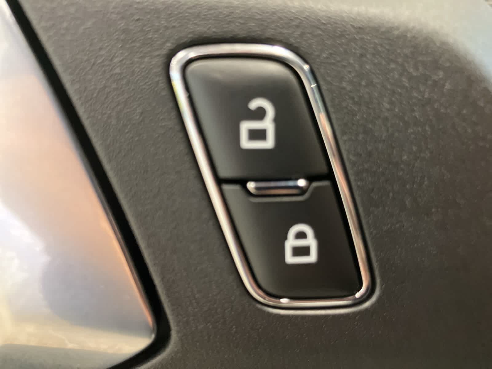 Thumbnail: 2023 Ford Bronco - 12