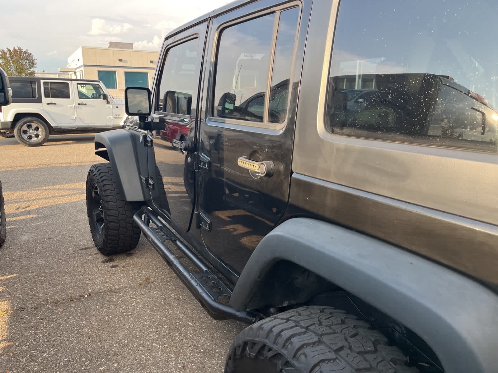 Thumbnail: 2017 Jeep Wrangler - 11