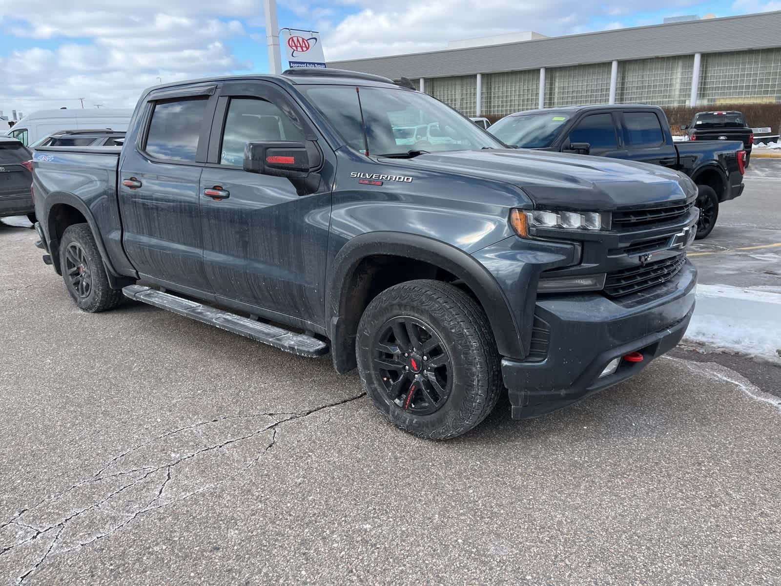 Thumbnail: 2019 Chevrolet Silverado 1500 - 19