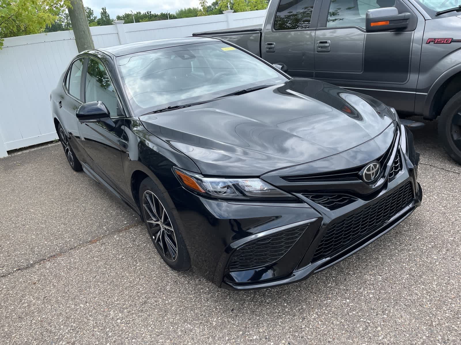 Thumbnail: 2023 Toyota Camry - 18