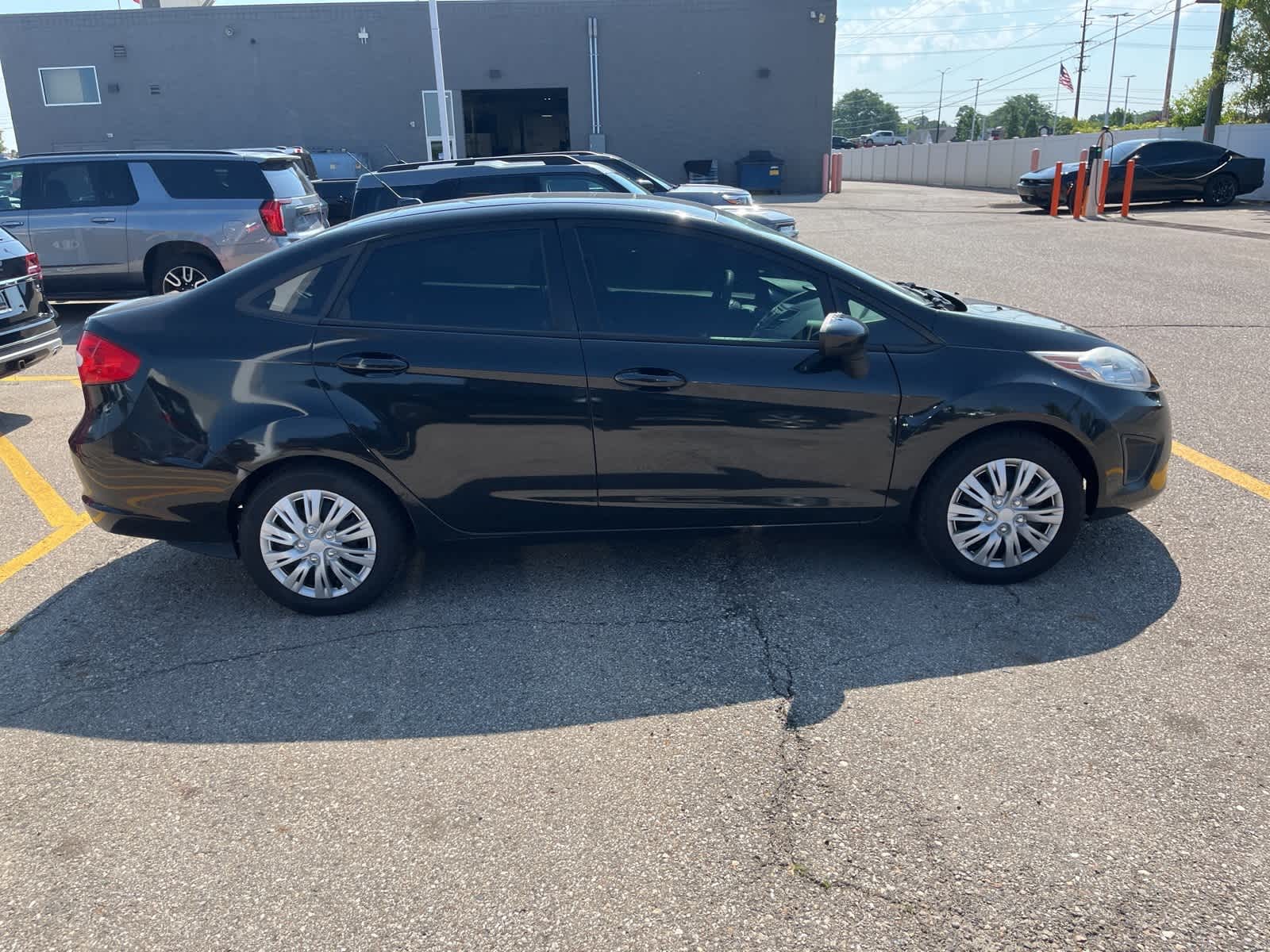 Thumbnail: 2011 Ford Fiesta - 14