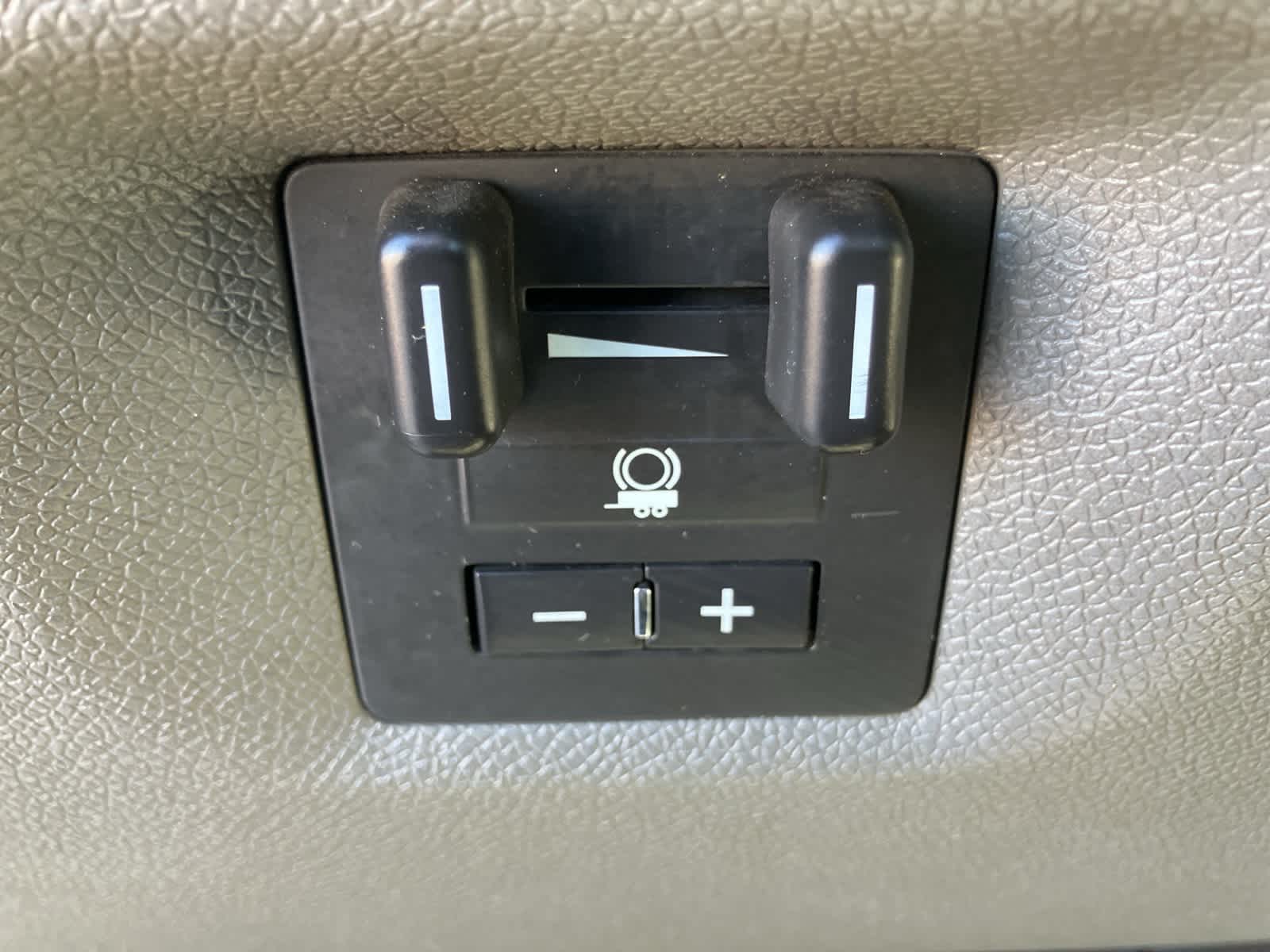 Thumbnail: 2011 Chevrolet Silverado 3500 - 15