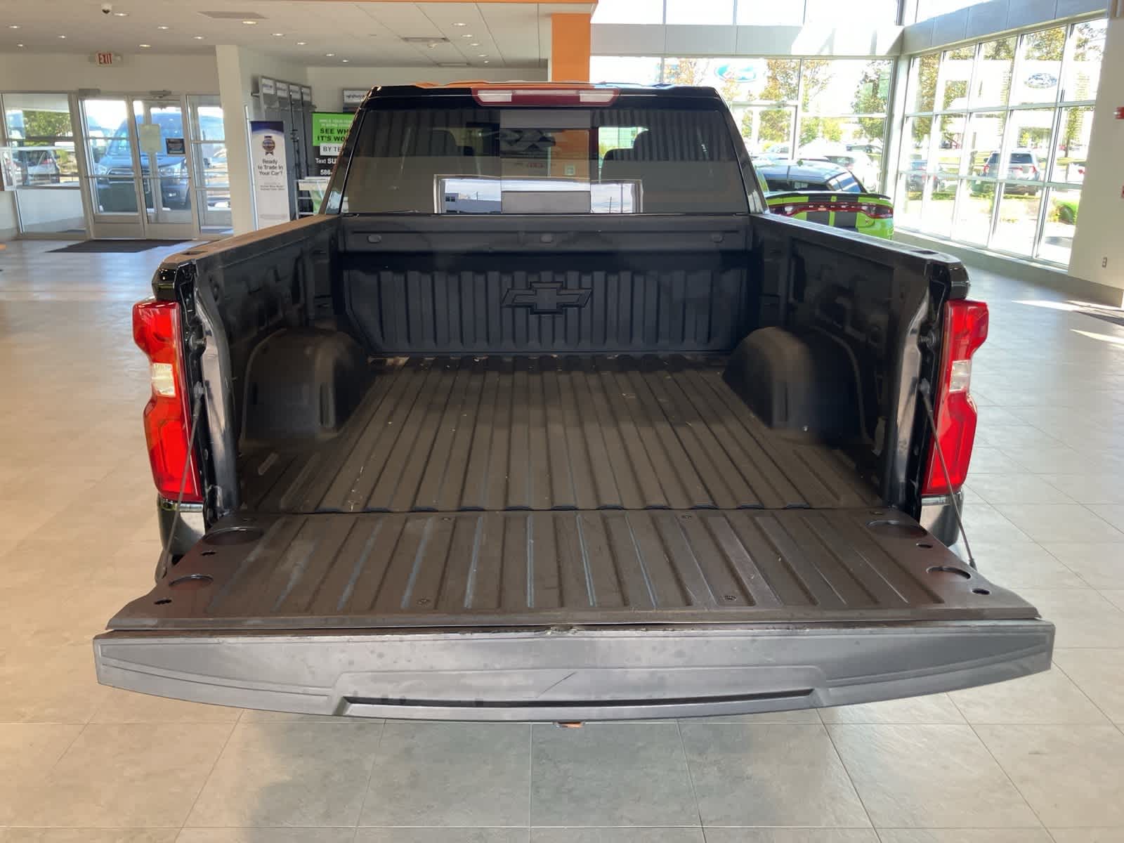 Thumbnail: 2021 Chevrolet Silverado 1500 - 26