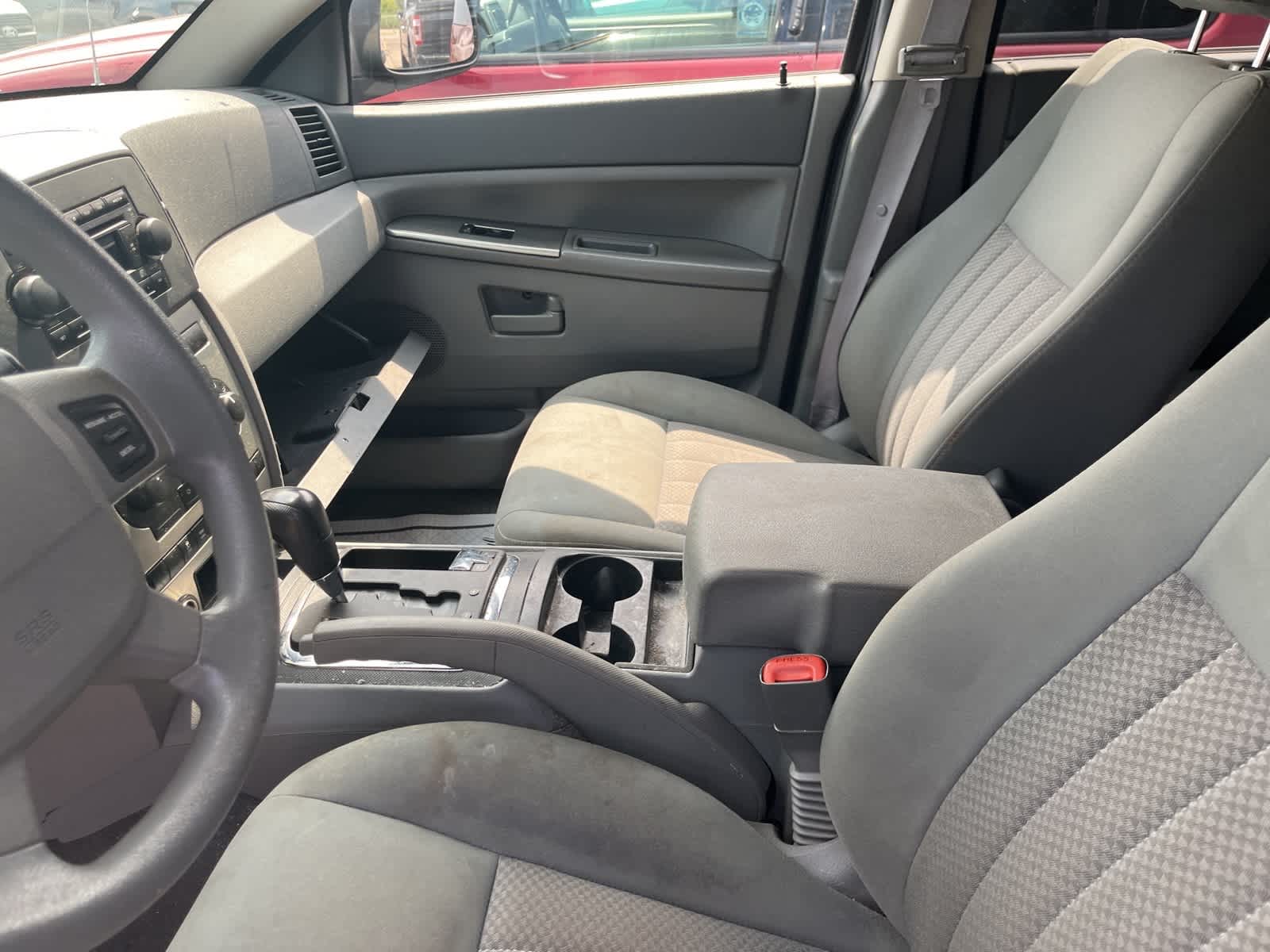 Thumbnail: 2005 Jeep Grand Cherokee - 22