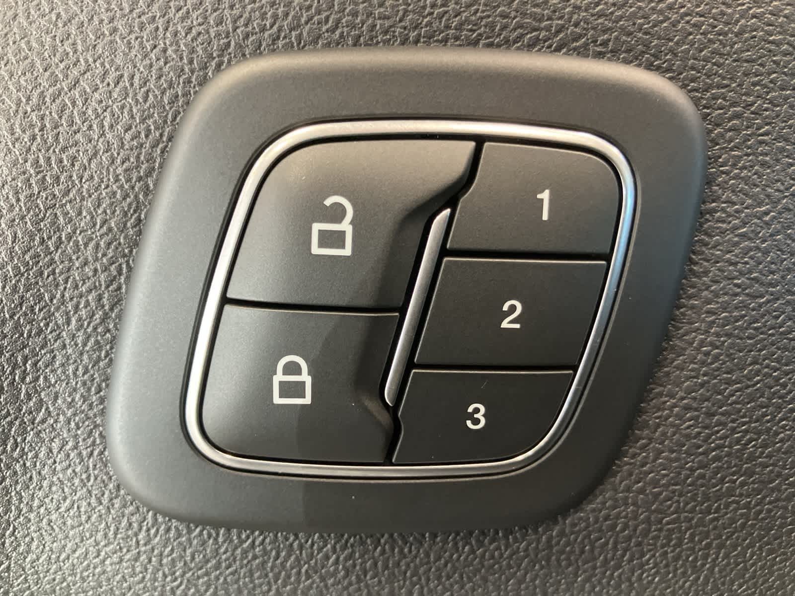 Thumbnail: 2022 Ford Escape - 15