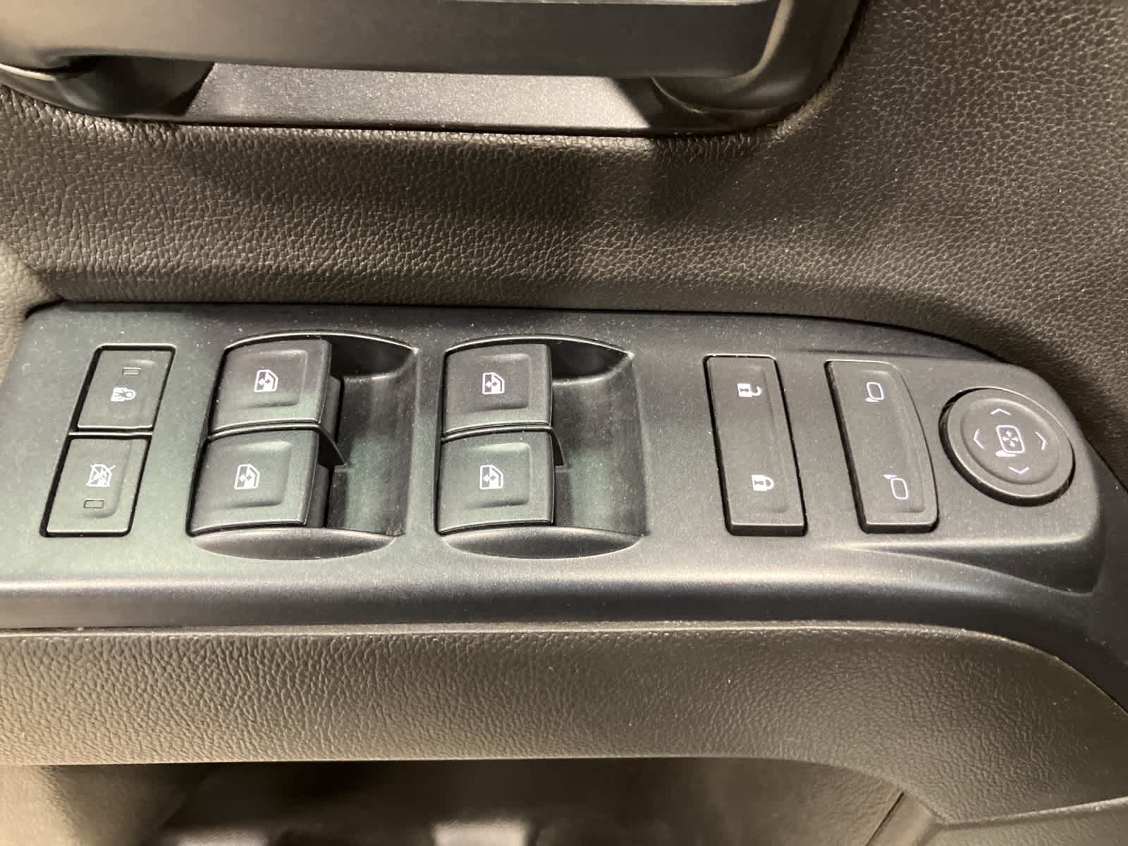 Thumbnail: 2018 Chevrolet Silverado 1500 - 12