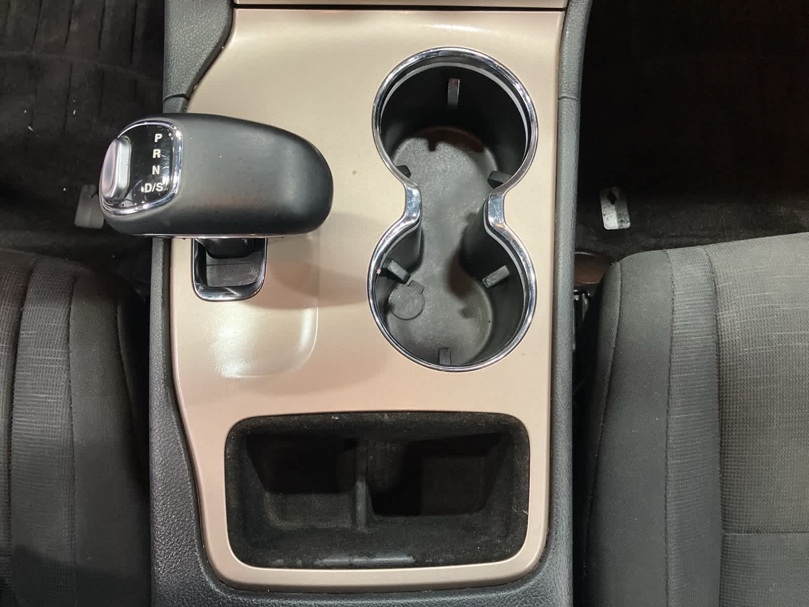 Thumbnail: 2014 Jeep Grand Cherokee - 16