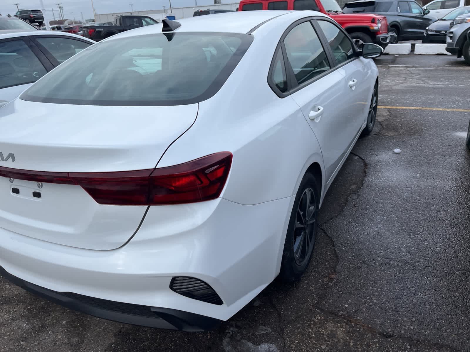 Thumbnail: 2024 Kia Forte - 14