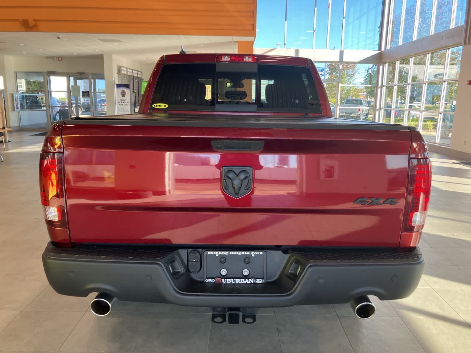 Thumbnail: 2021 RAM 1500 Classic - 6